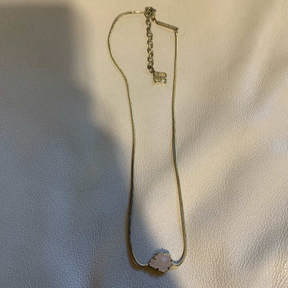 Kendra Scott Tess Necklace shimmer white pendant